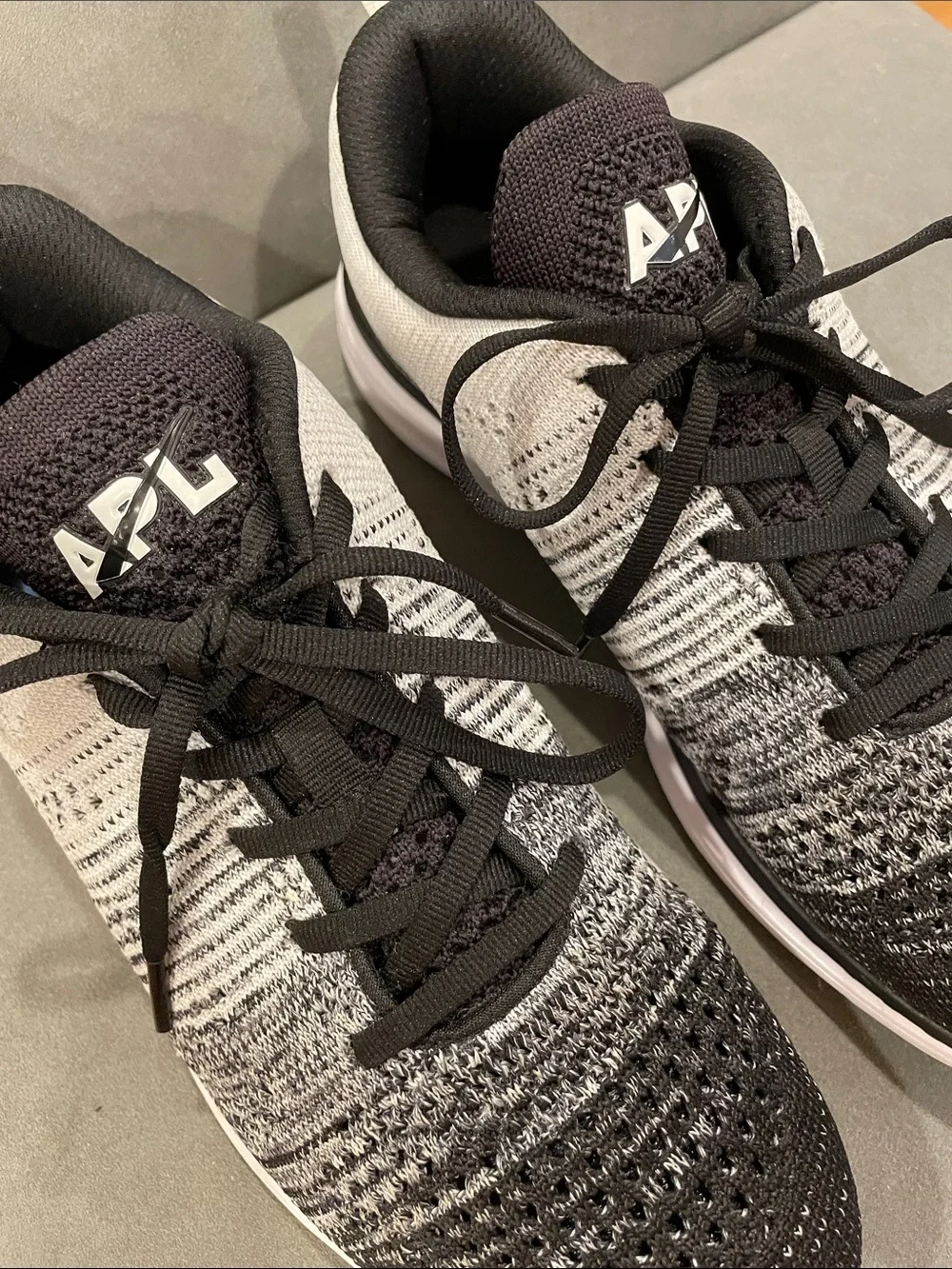 APL Techloom Pro W 10.5 Sneakers Mesh Lightweight Women’s Running Shoes